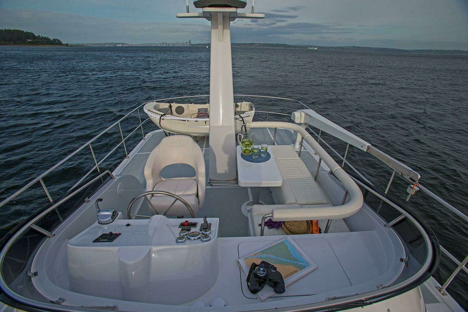 2026 Helmsman Trawlers 38E Pilothouse - Image 13