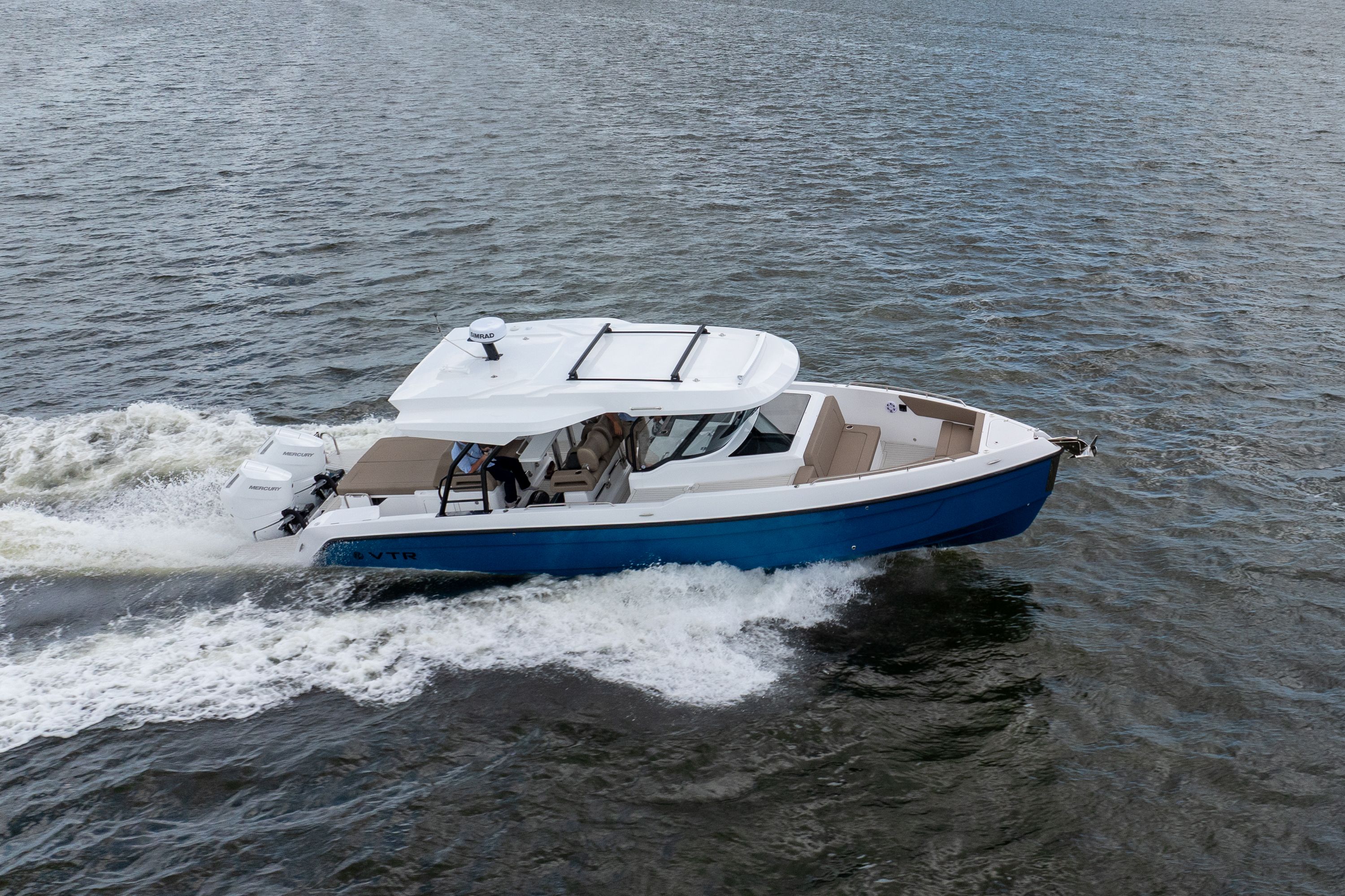 2026 Cruisers Yachts 38 VTR
