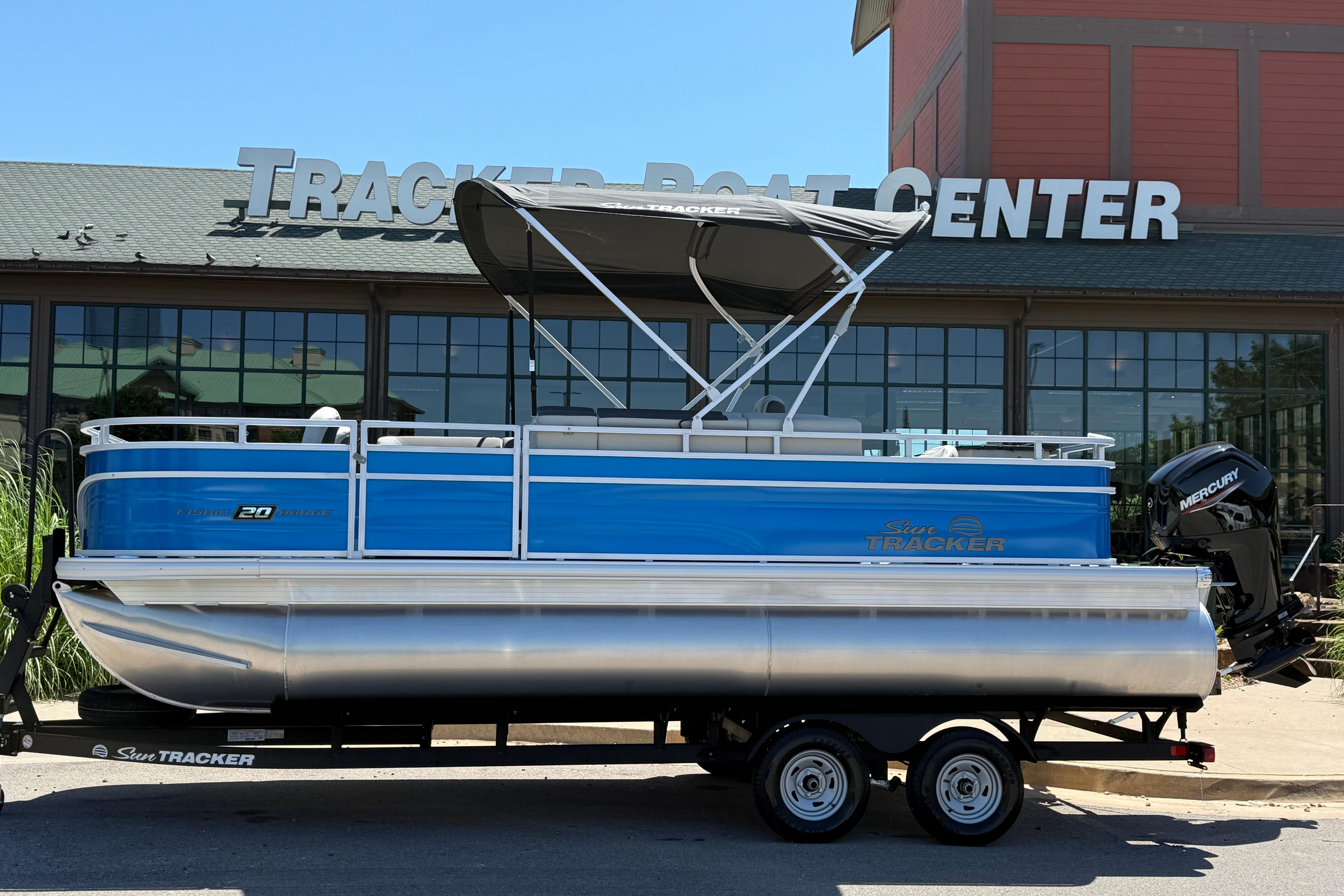 2026 Sun Tracker Fishin' Barge 20 DLX