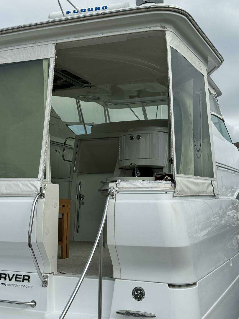 2003 Carver 466 Motor Yacht - Image 14
