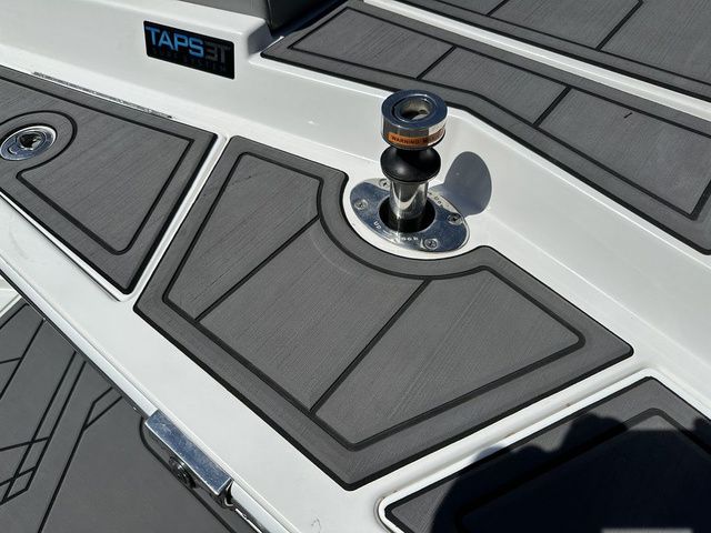 2023 Tigé 20RZX - 13