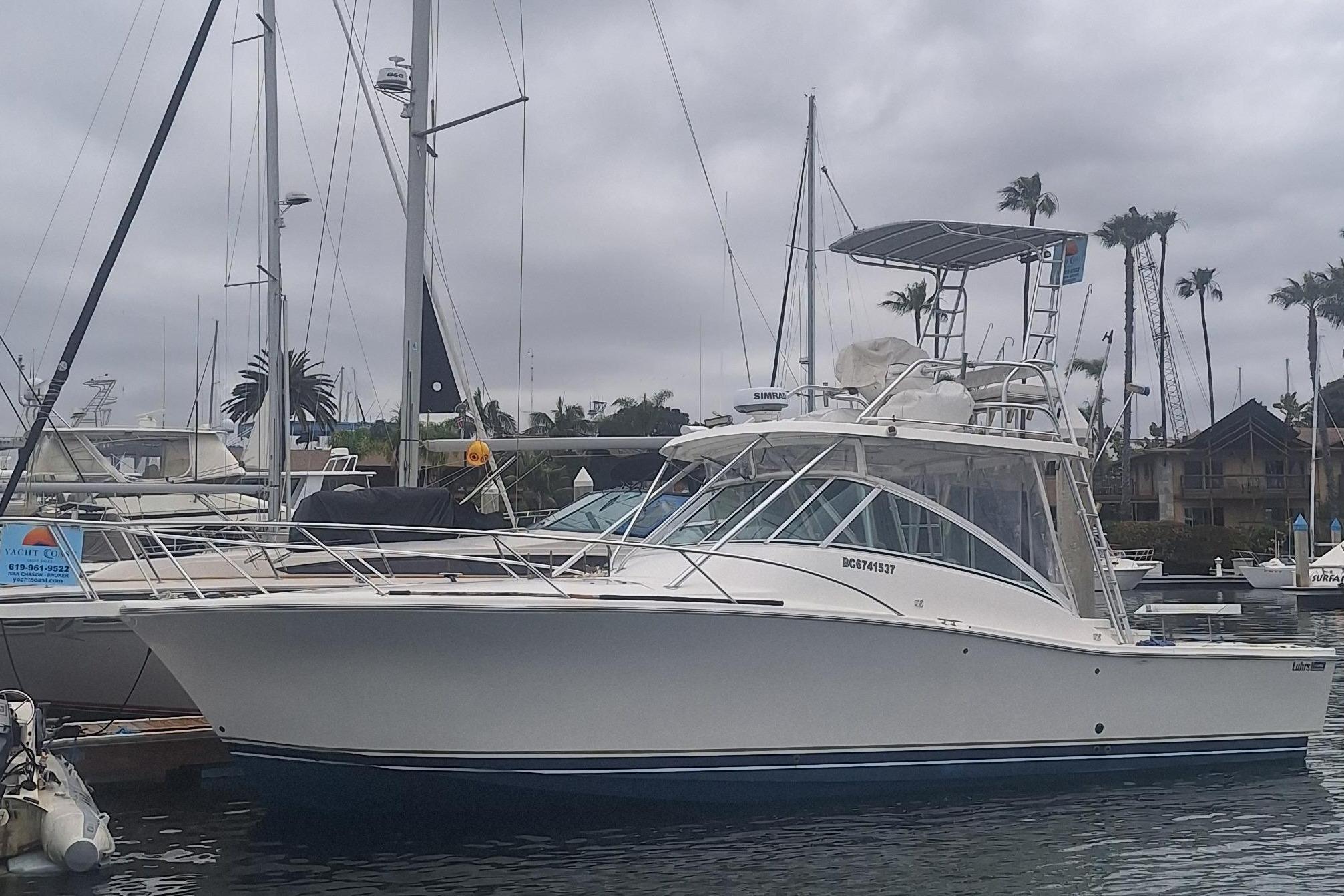 2004 Luhrs 38 Open
