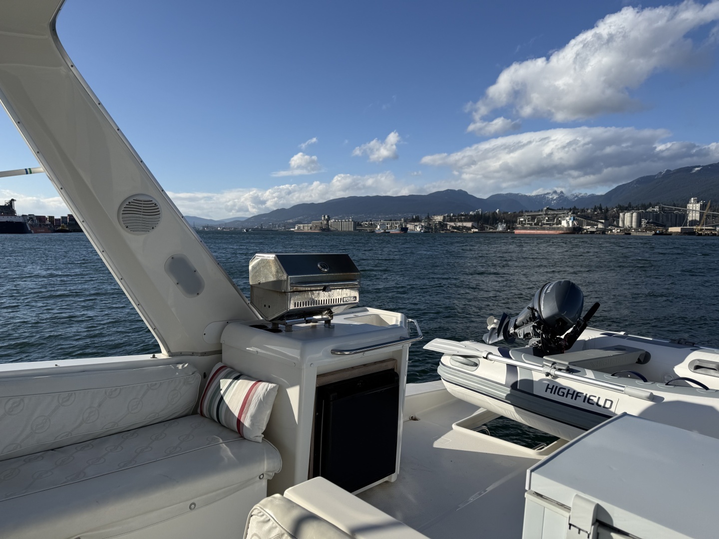 1998 Bayliner 4788 - Image 18