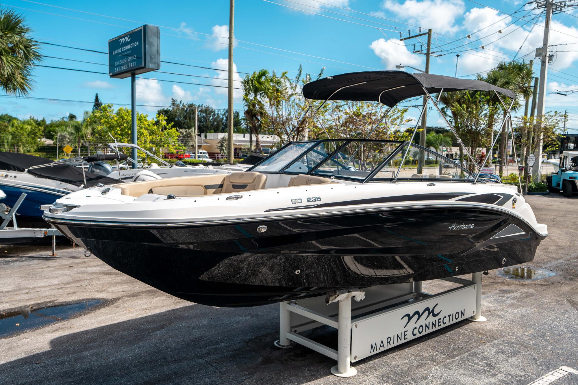 2025 Hurricane SunDeck 235 OB - 6