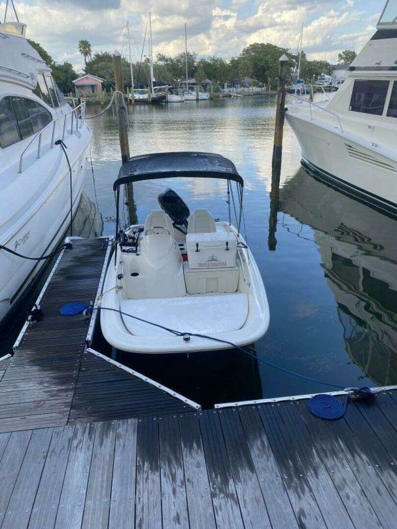 2018 Boston Whaler 150 Super Sport - Image 15