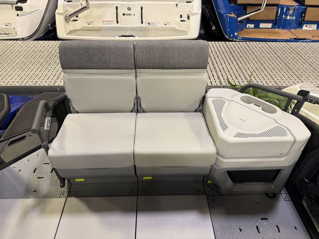 2026 Sea-Doo Switch Cruise™ 21 - 300 Hp - Tech Painted - 20