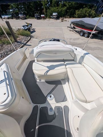 2004 Monterey 248 Ls - 10