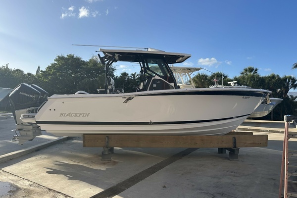 2025 Blackfin 272 CC
