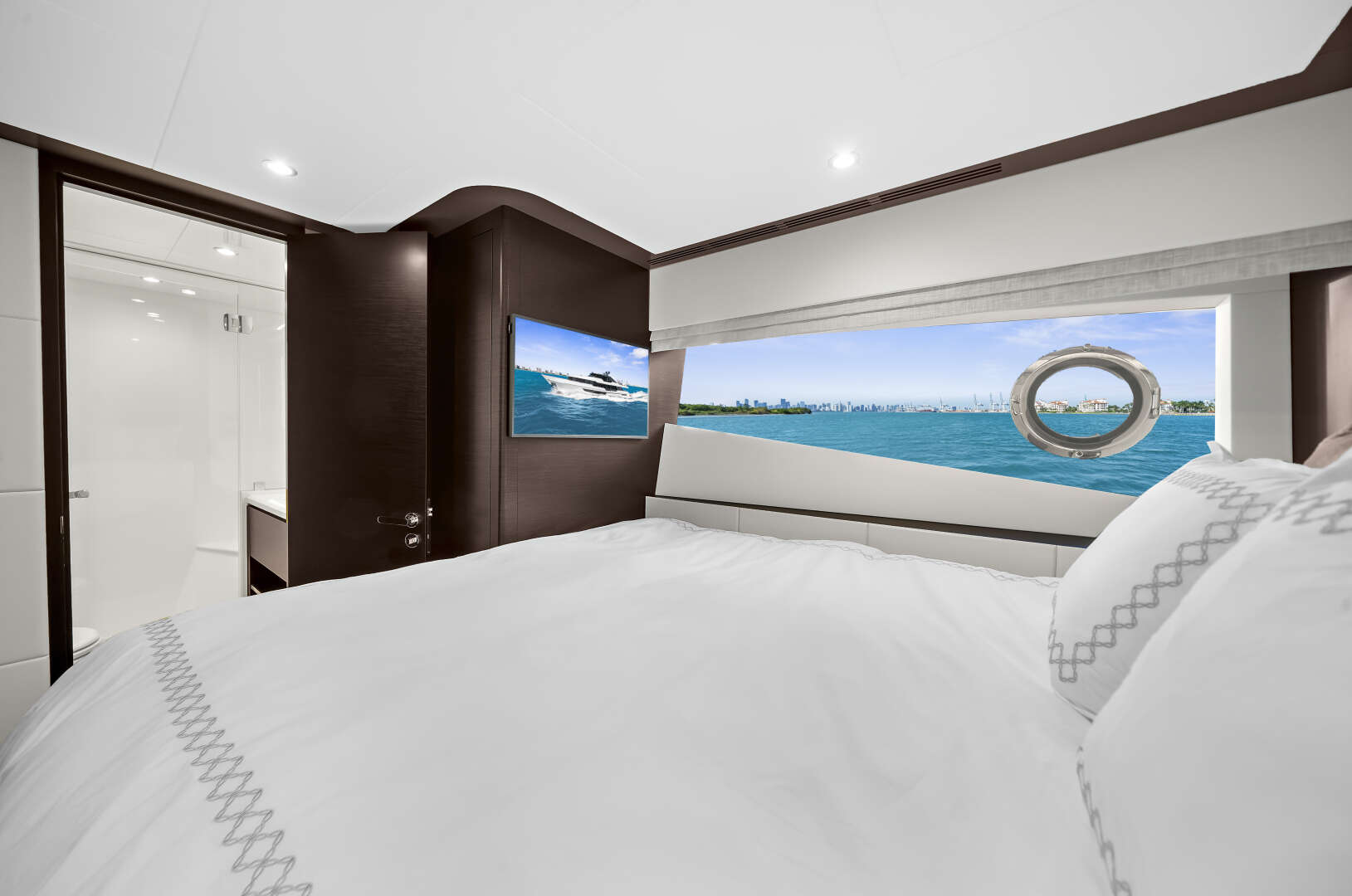 2024 Ocean Alexander 32L - Image 75