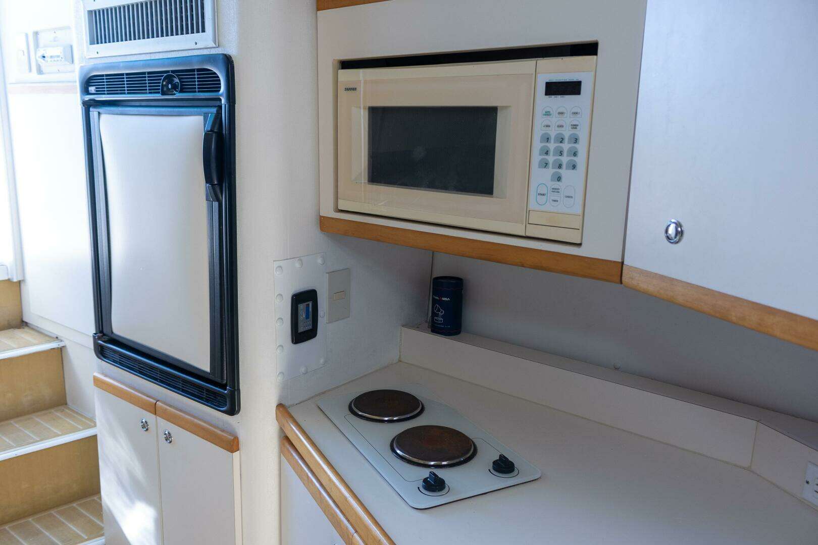 1995 Cruisers ESPRIT 3570 - Image 28