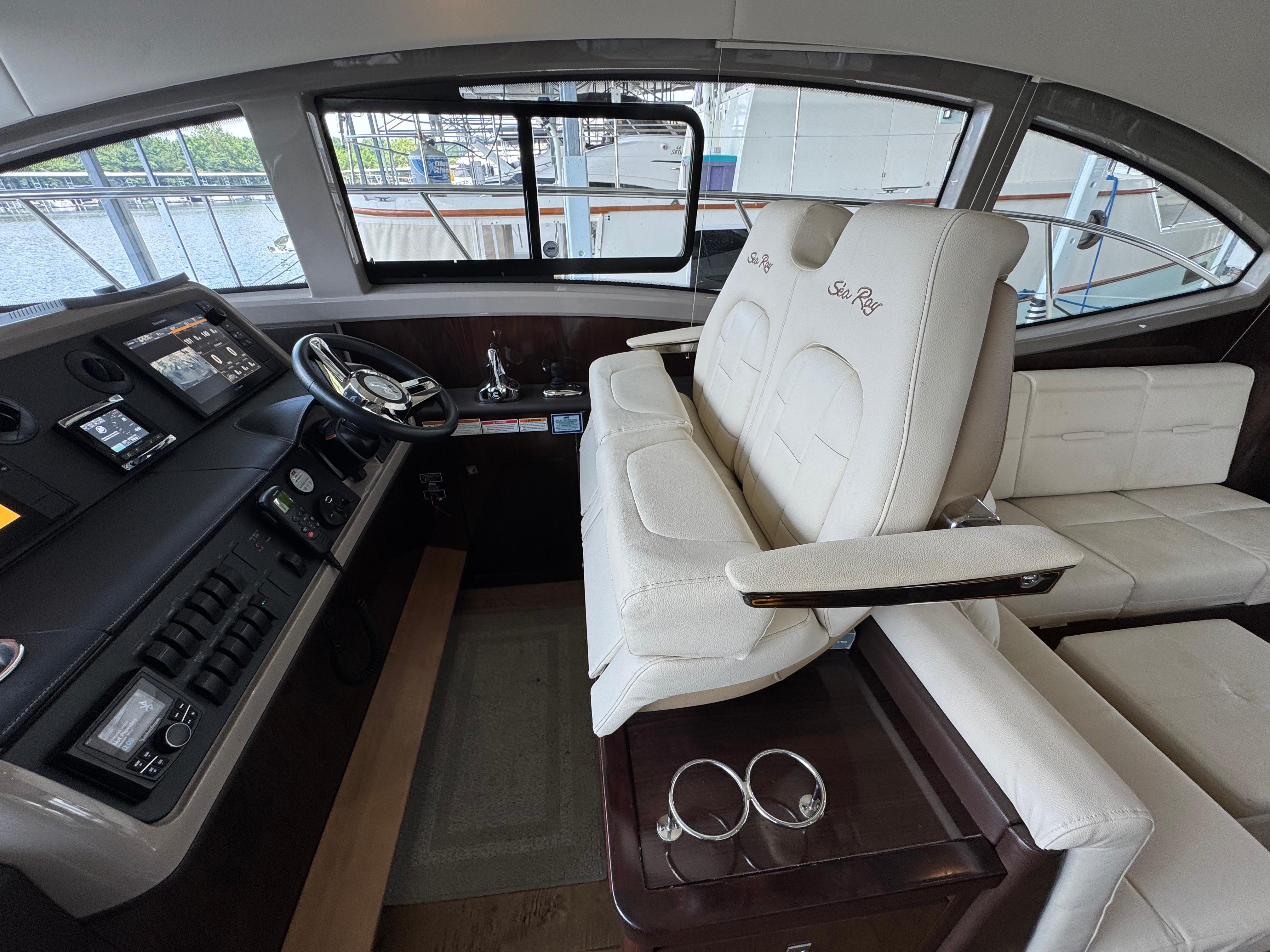 2017 Sea Ray Sundancer 400 - 54