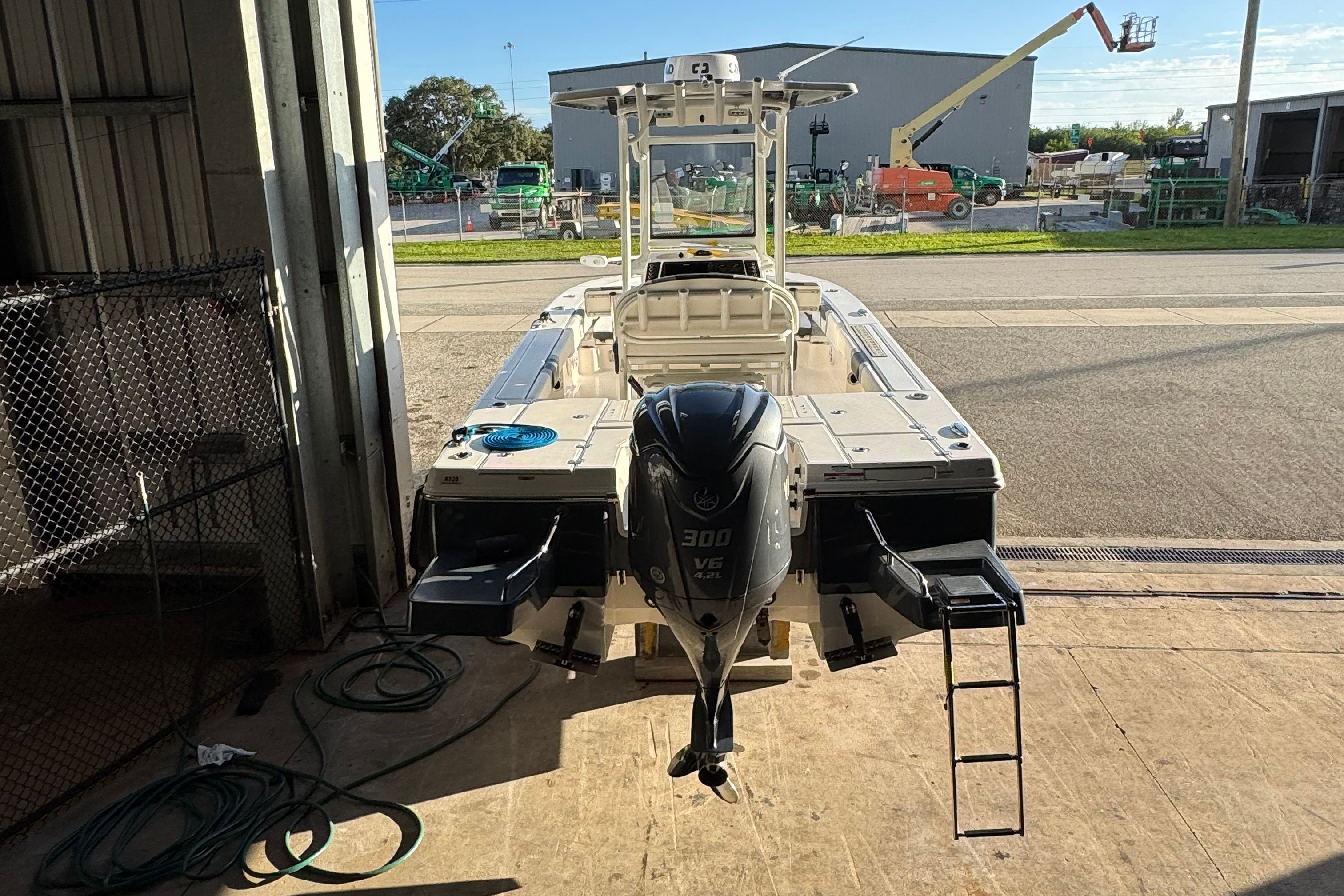 2023 Robalo 246 Cayman - 8