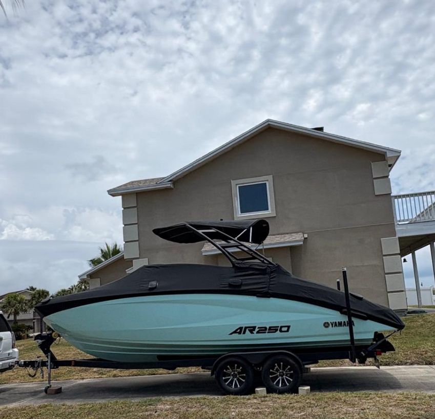 2024 Yamaha Boats AR250