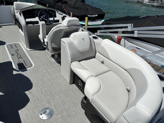 2026 Tahoe 2185 LTZ Quad Lounger - 10
