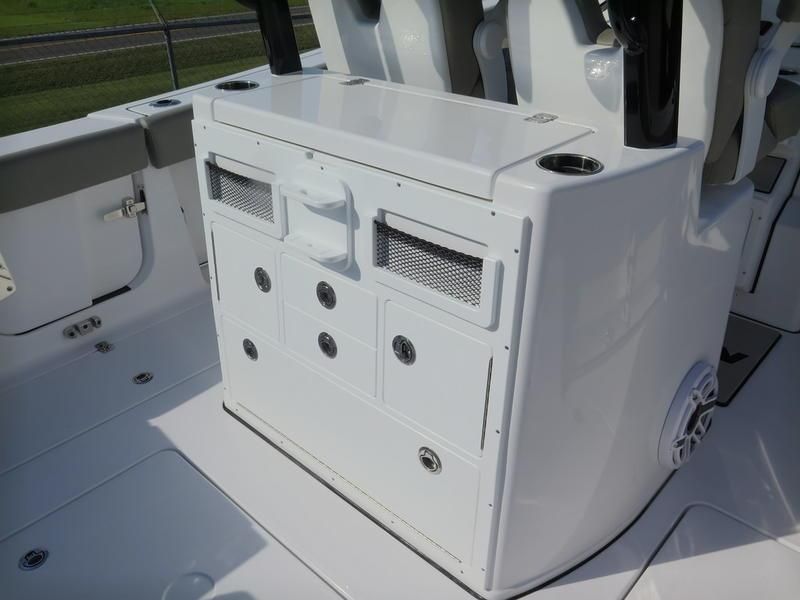 2025 Sportsman Open 282 Center Console - 36