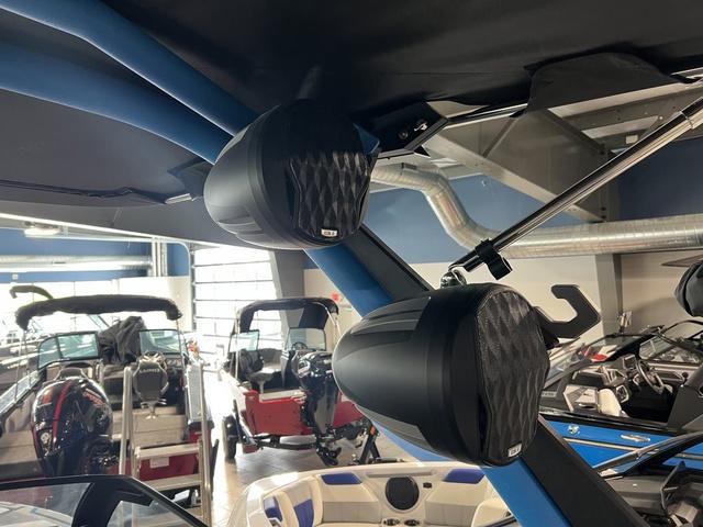 2025 Malibu Wakesetter 25 LSV - 31