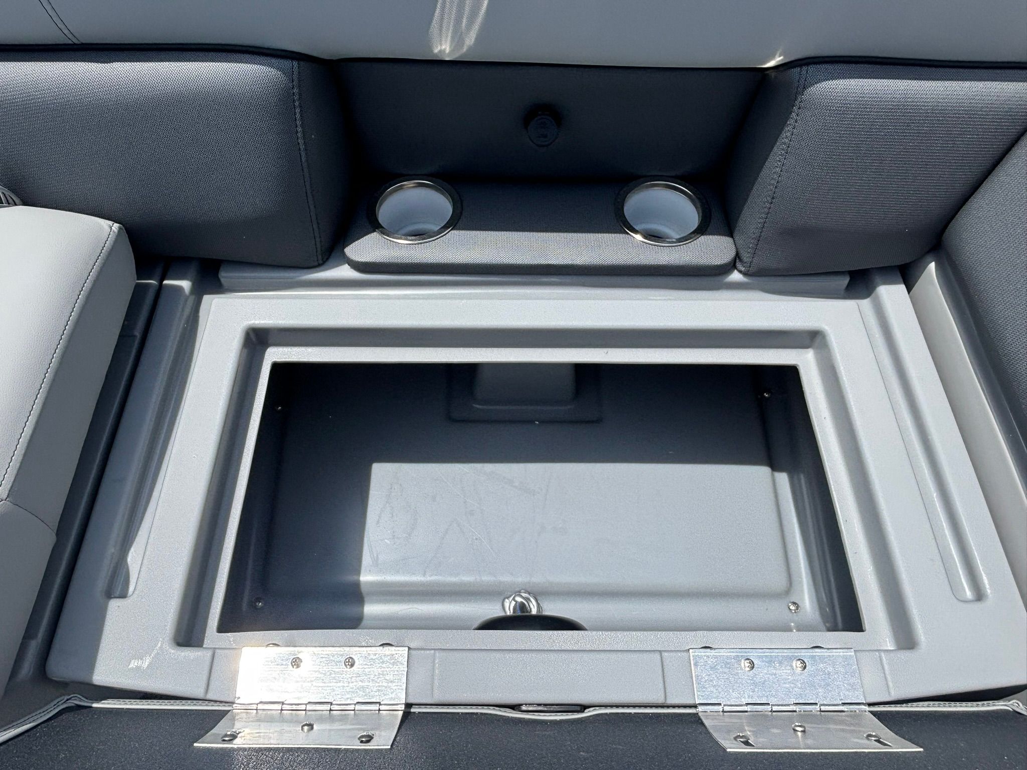 2027 Bentley Pontoons 223 LEGACY QSB - 29
