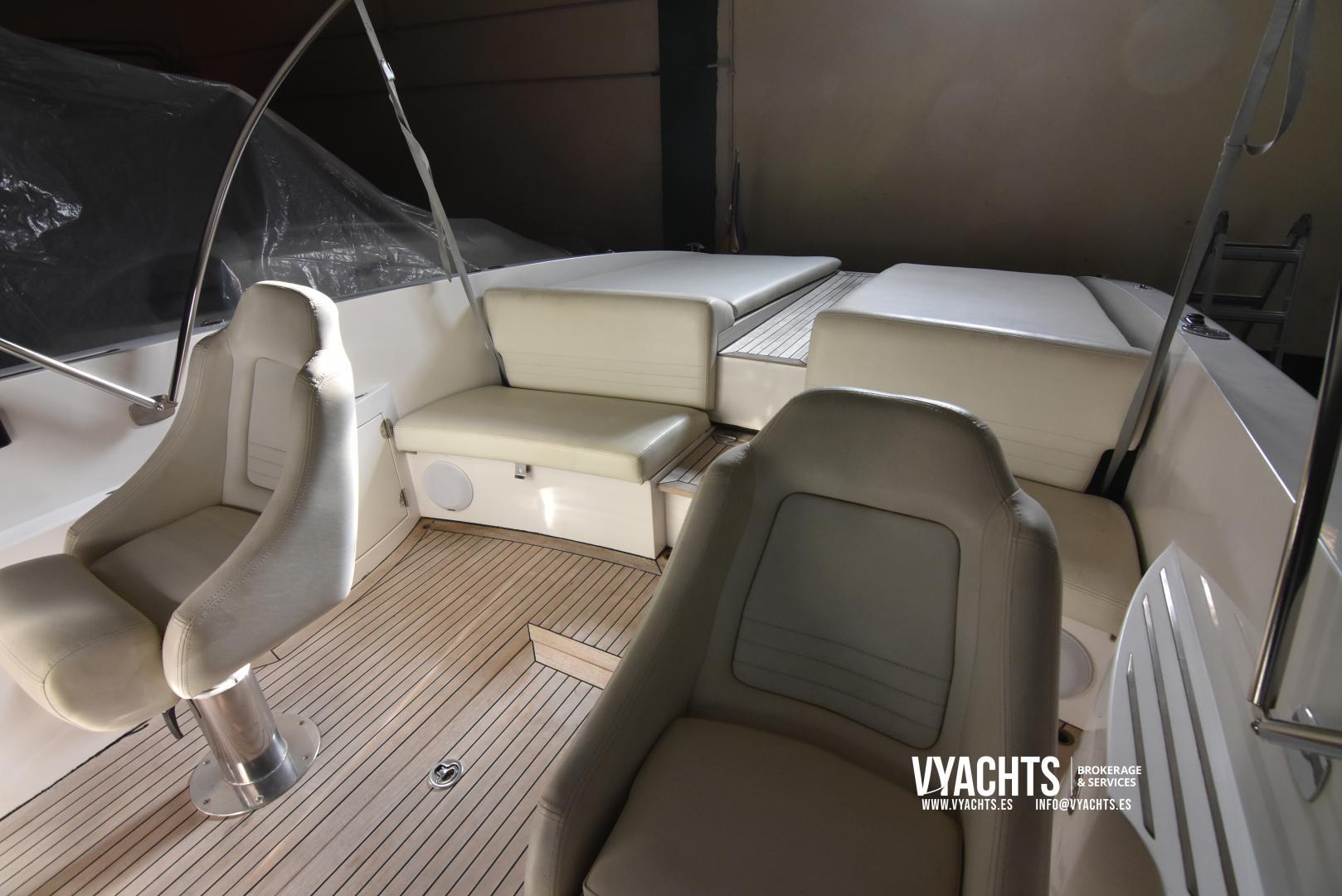 Frauscher 1017 GT day cruiser motorboat for sale Mallorca