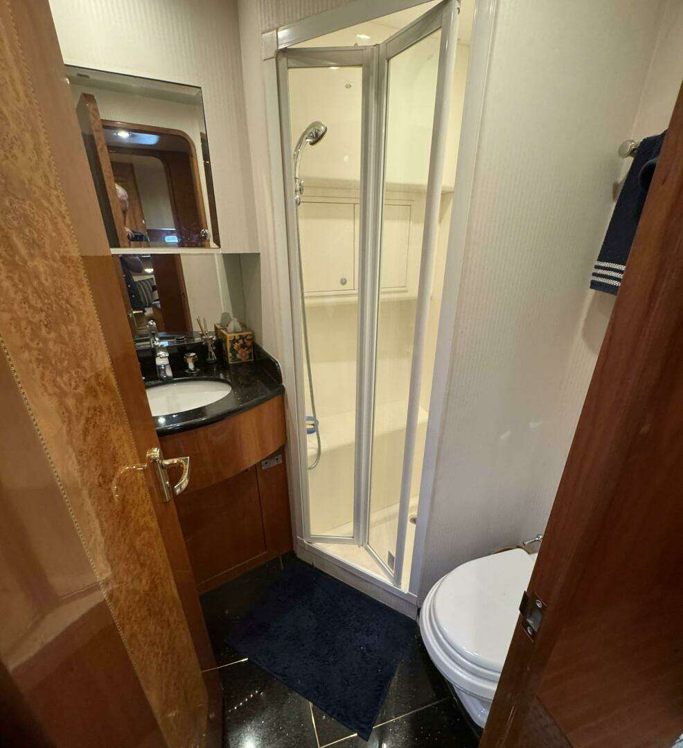 2004 Altima 55 Pilothouse - Image 36