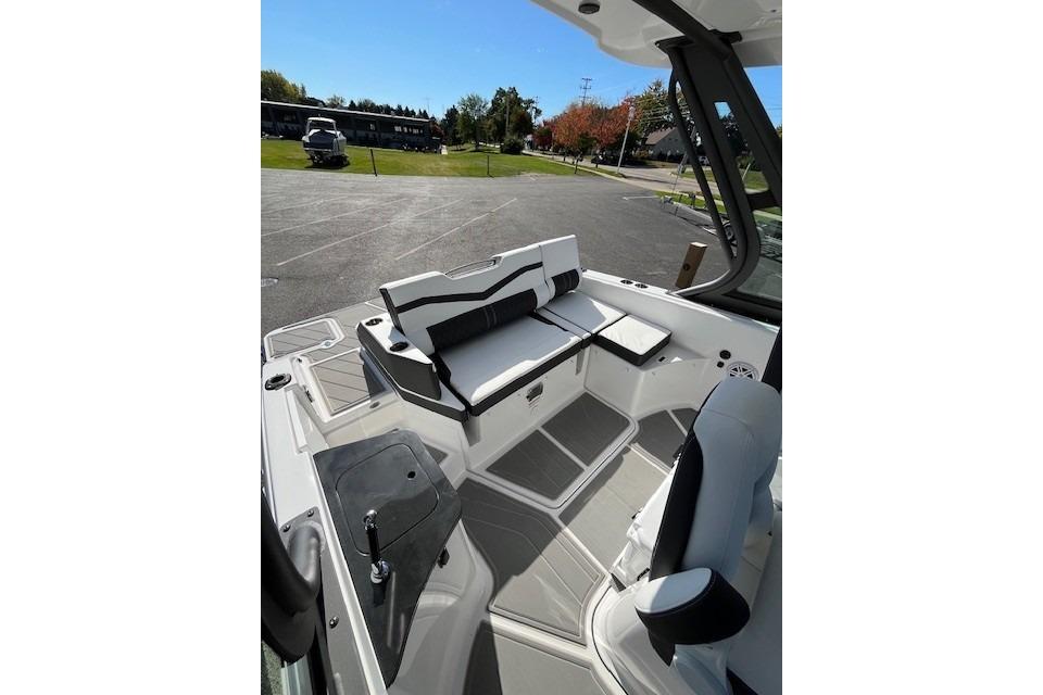 2026 Monterey Elite 27 SD boat interior with seating and modern design.