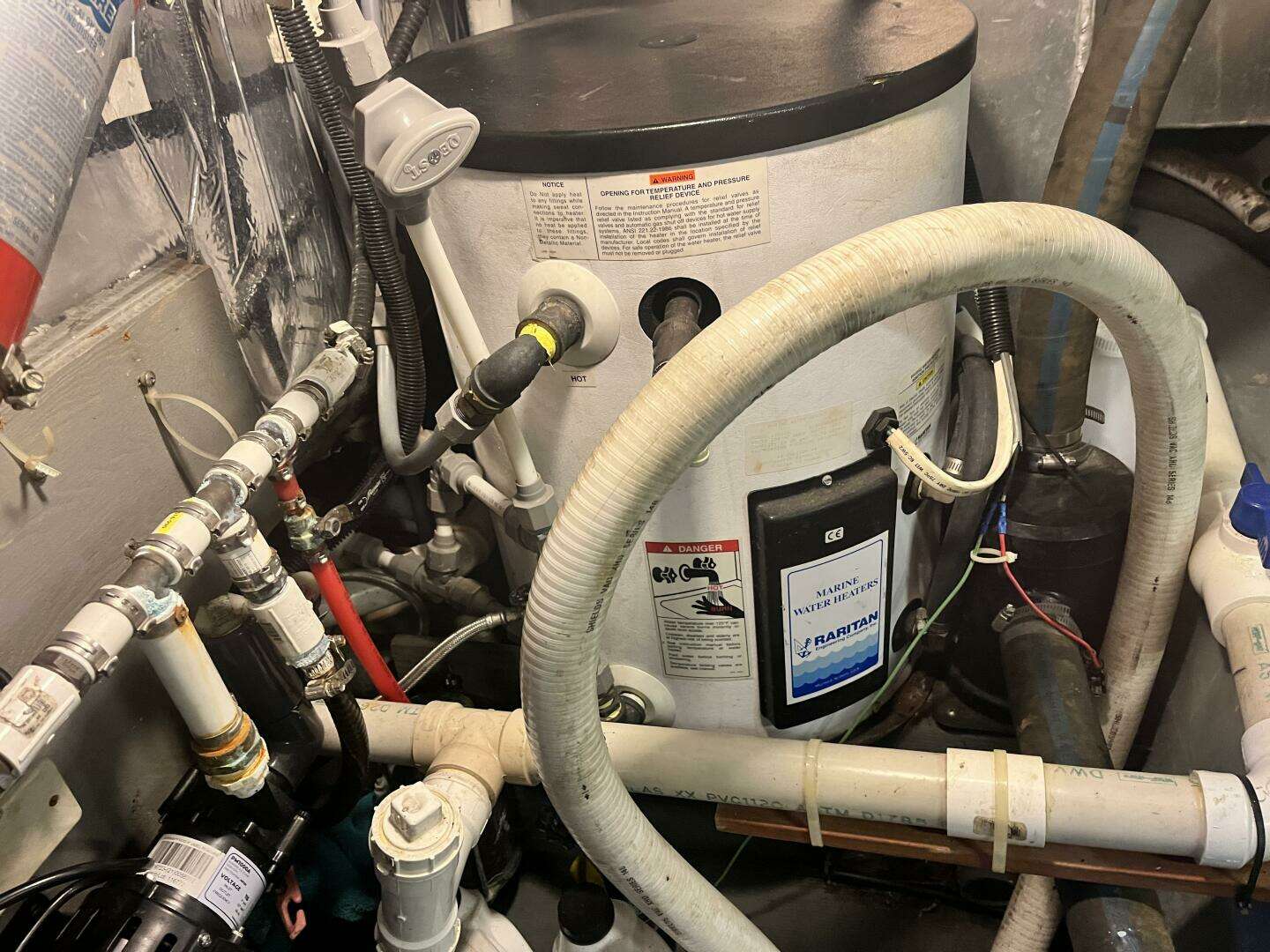 1995 Carver 440 Aft Cabin - Image 78