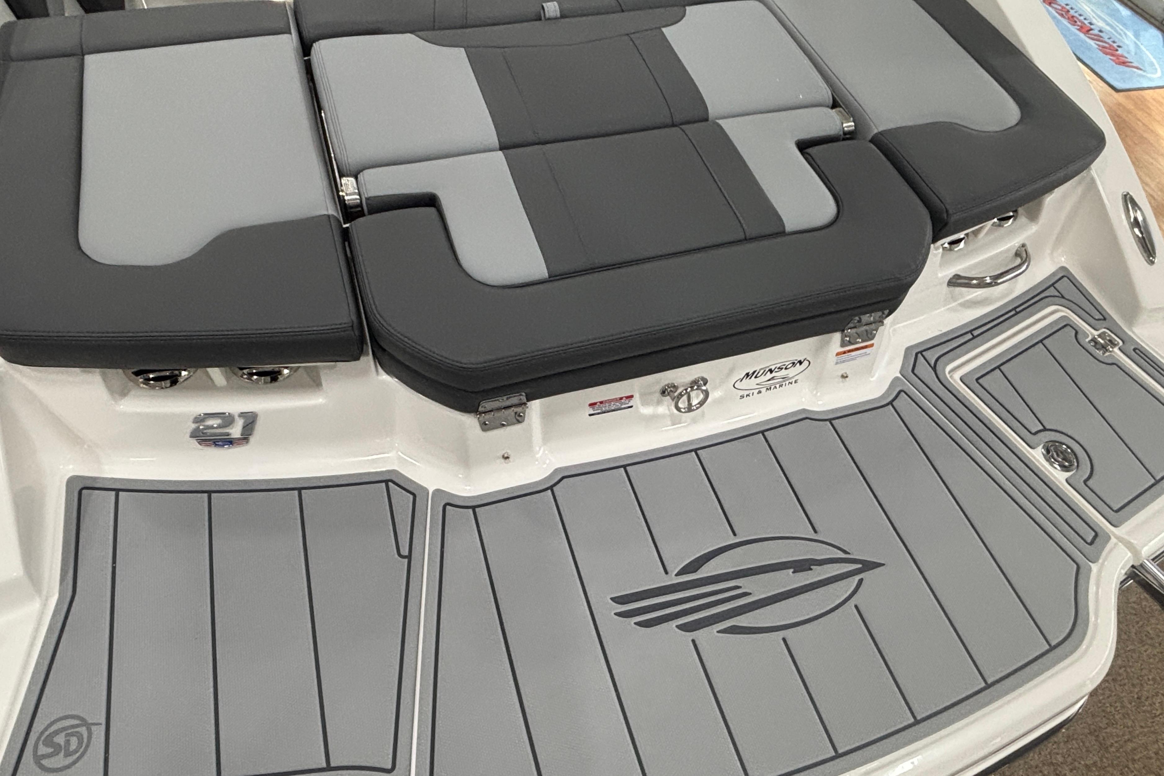 Rear view of 2026 Chaparral 21 SSi with gray upholstery.