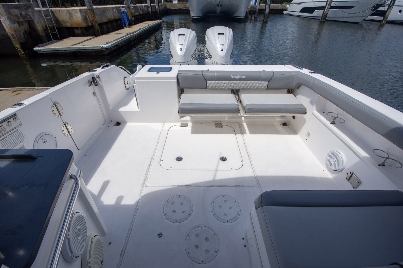 2019 Everglades 340 Dual Console - Image 11