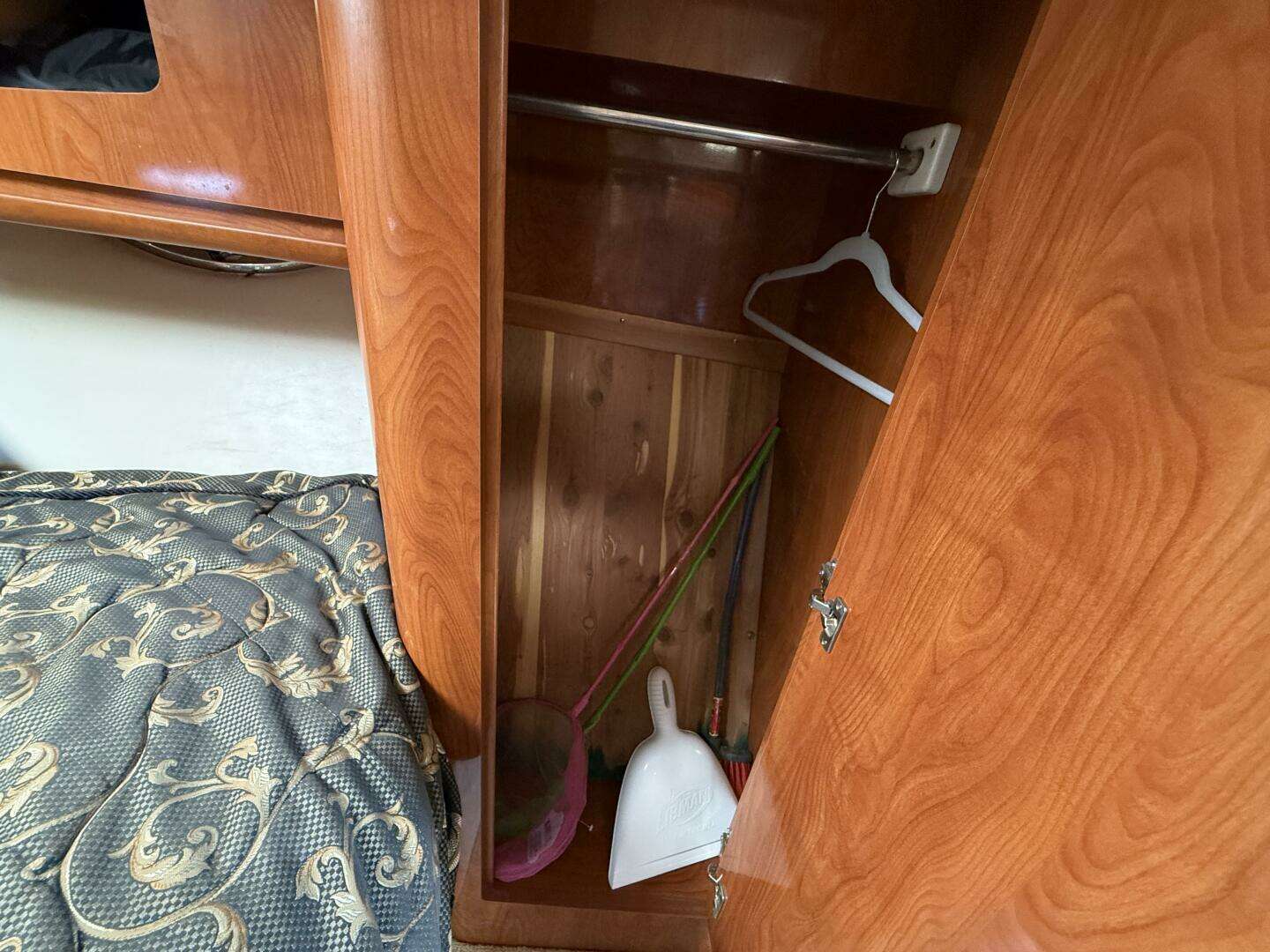 2006 Four Winns 318 Vista - Image 37