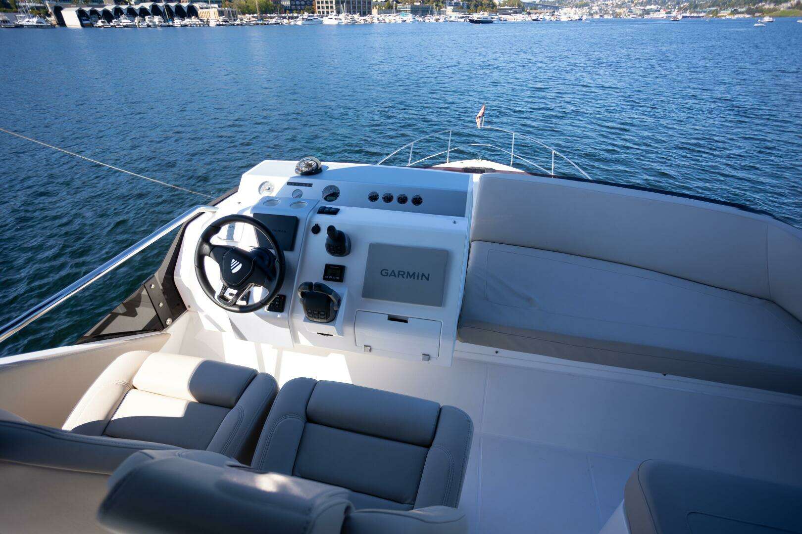 2025 Fairline Squadron 50 - Image 30