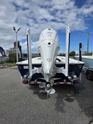 2026 Hewes Redfisher 21 - 6