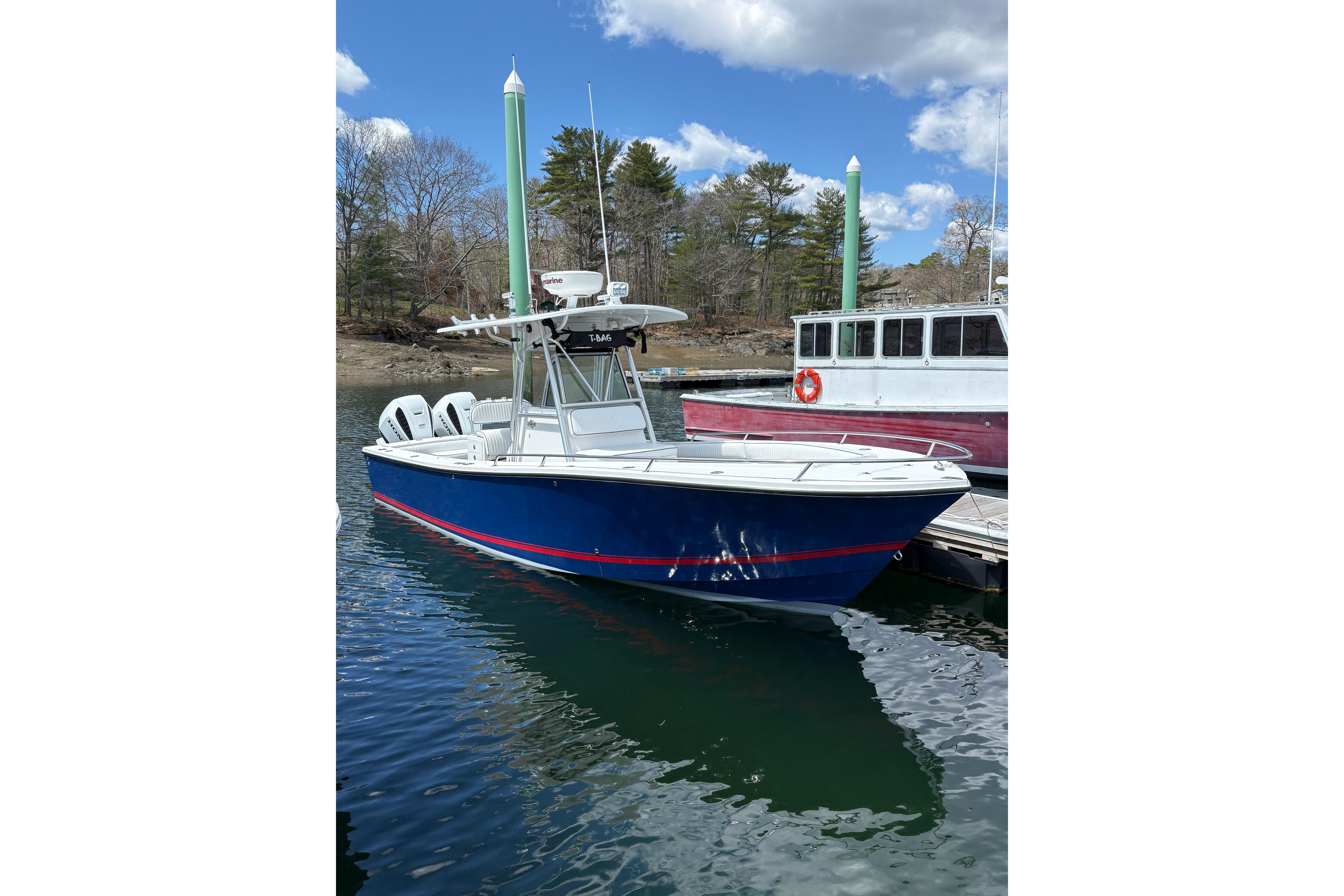2003 Regulator 26 Forward Seating