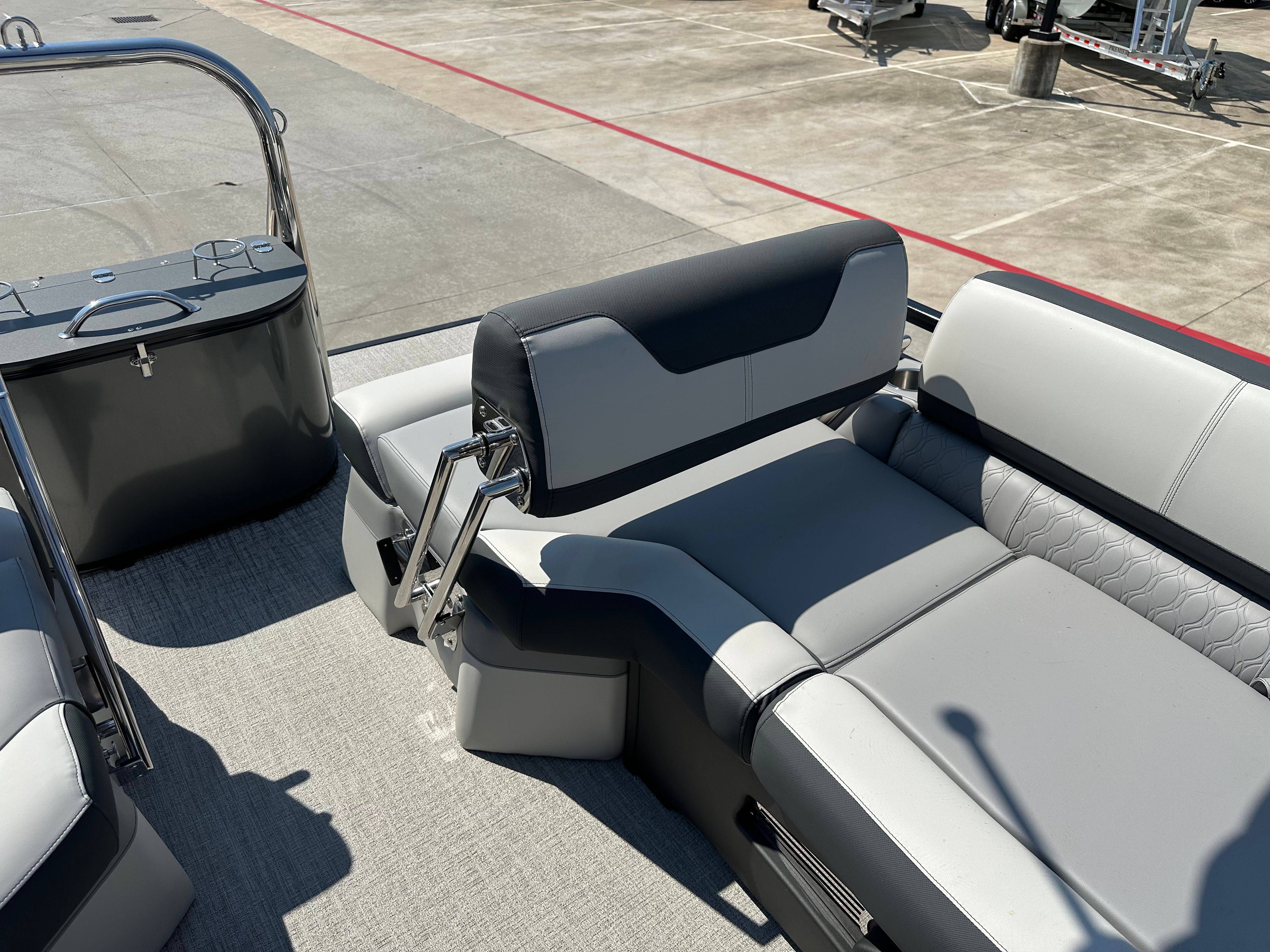 2025 Avalon LSZ Quad Lounge Shift - 23' - 31