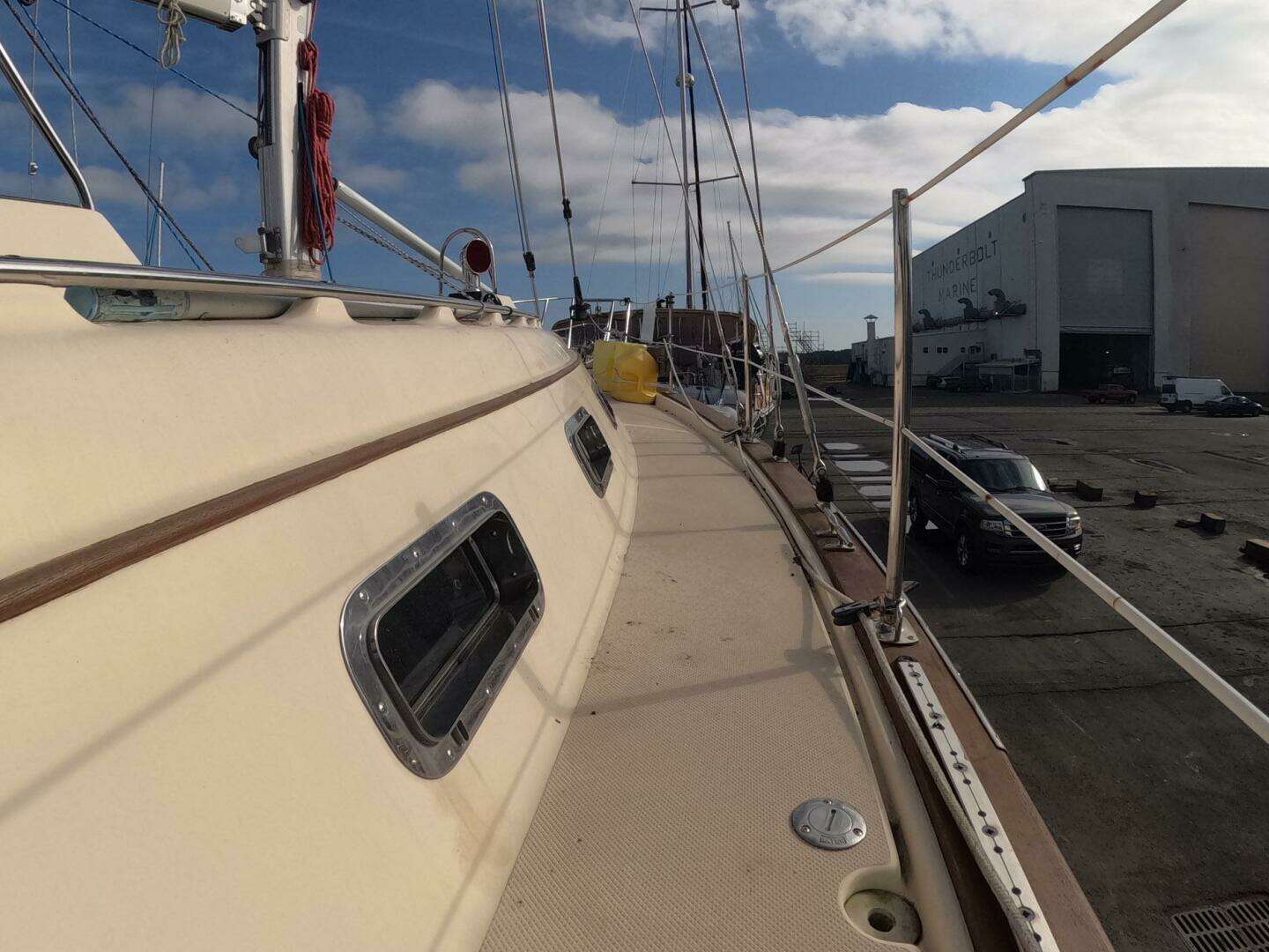 2005 Island Packet 370 - Image 30
