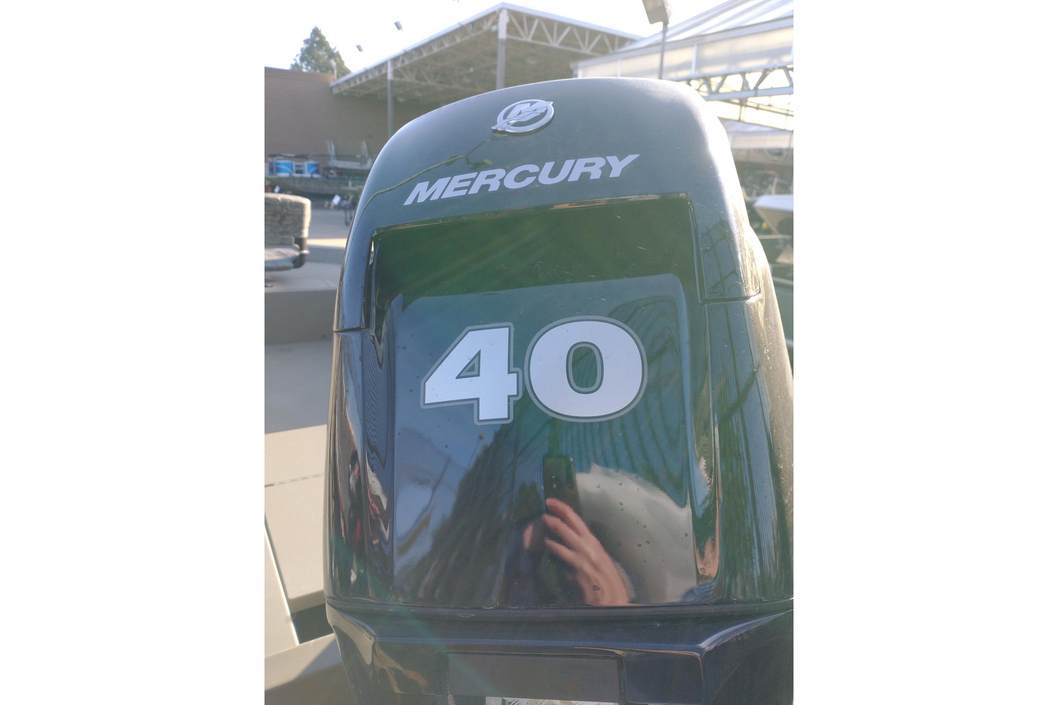 Mercury 40 horsepower outboard motor on 2026 Tracker Grizzly 1654 T Sportsman boat.