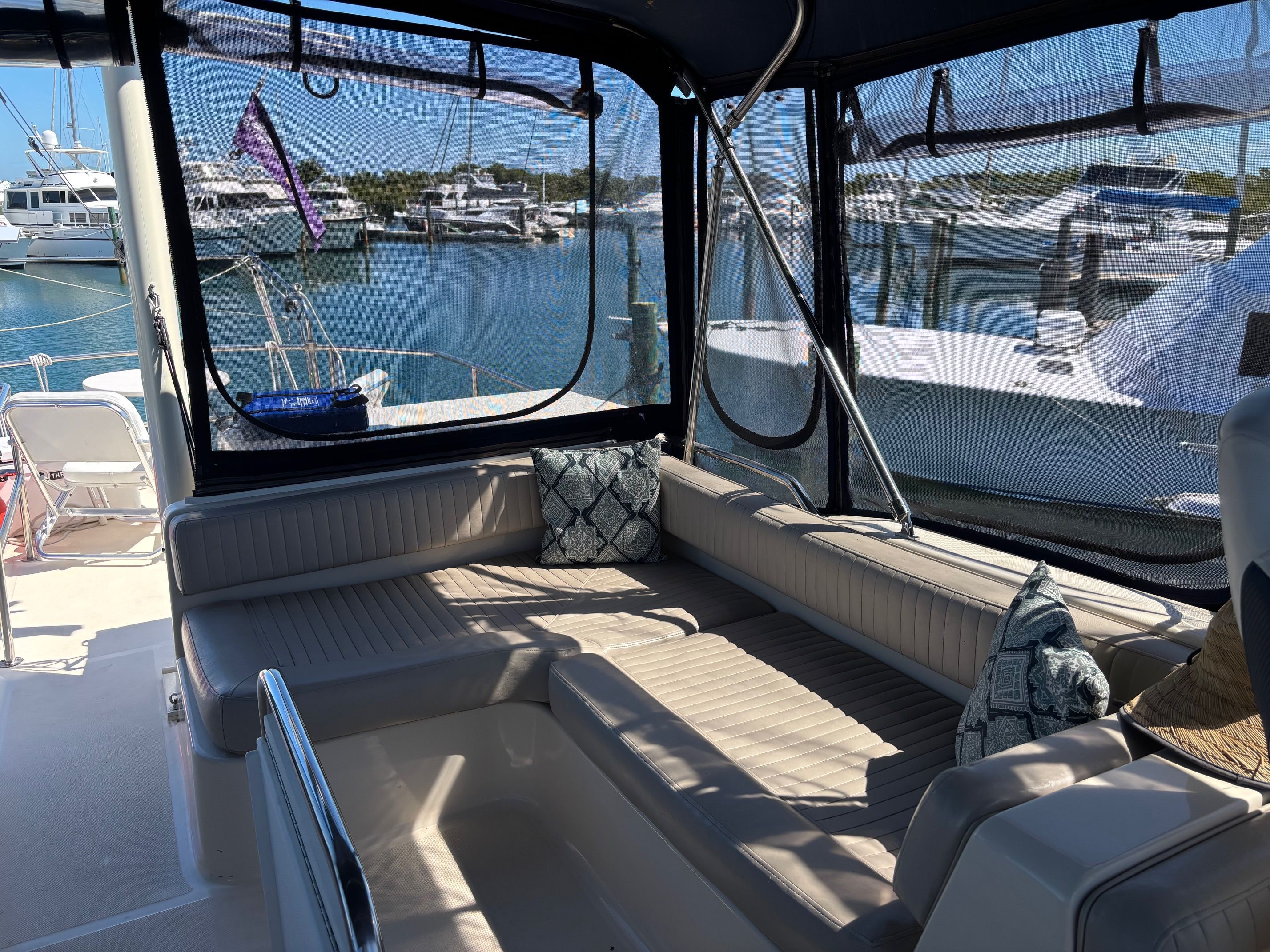 2005 Mainship 400 Trawler - 22