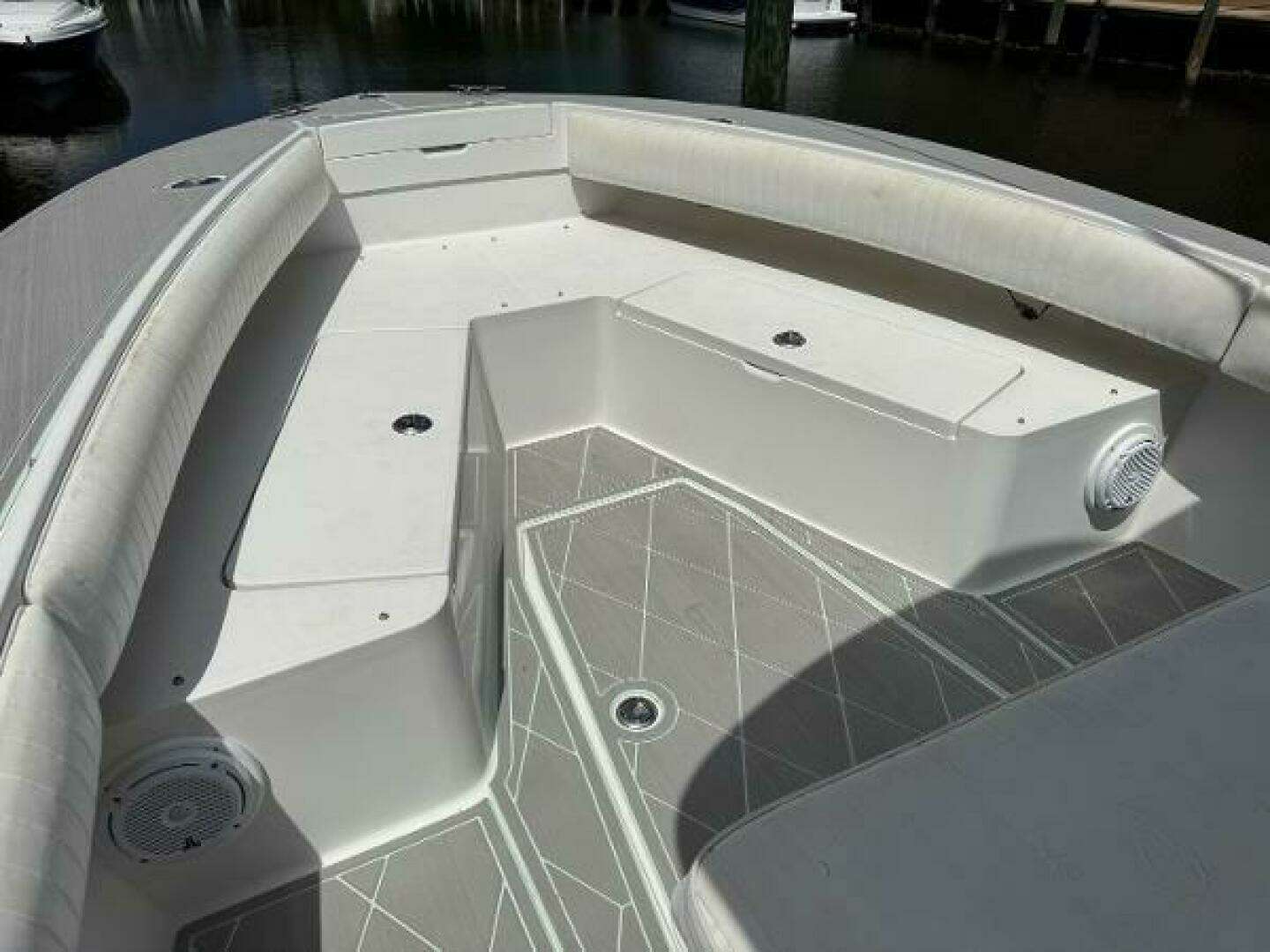 2005 Regulator 23 Center Console - Image 8