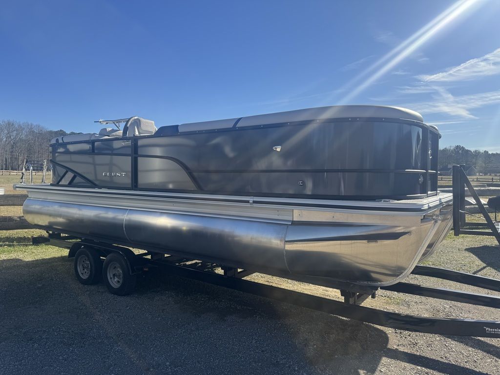 2026 Crest CONQUEST 235SLC