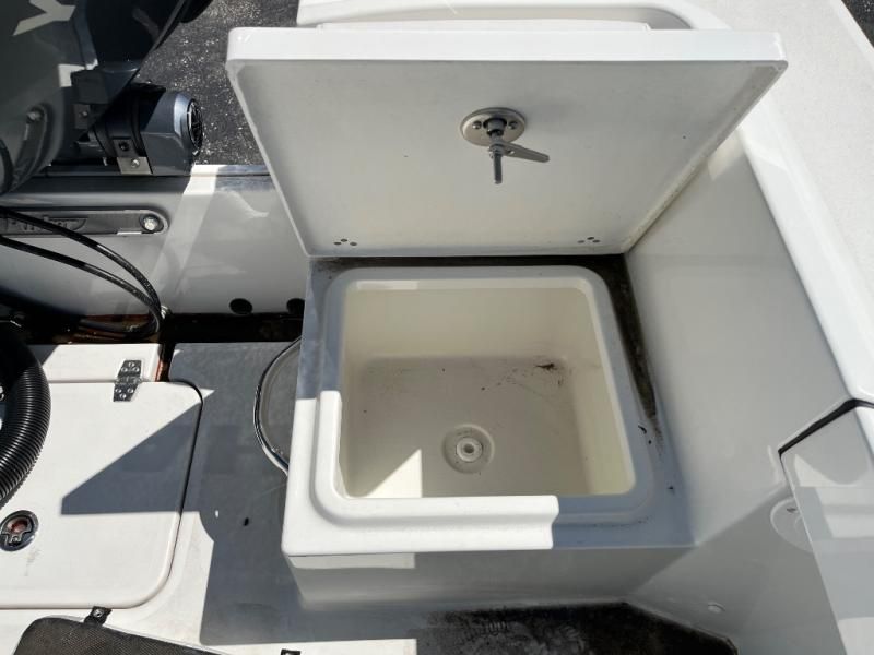 2025 Parker 18SE Center Console - 20