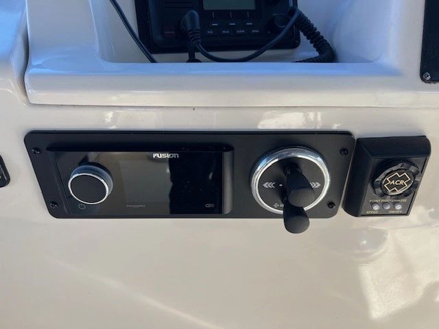 2006 Mainship 43 Trawler - Image 19