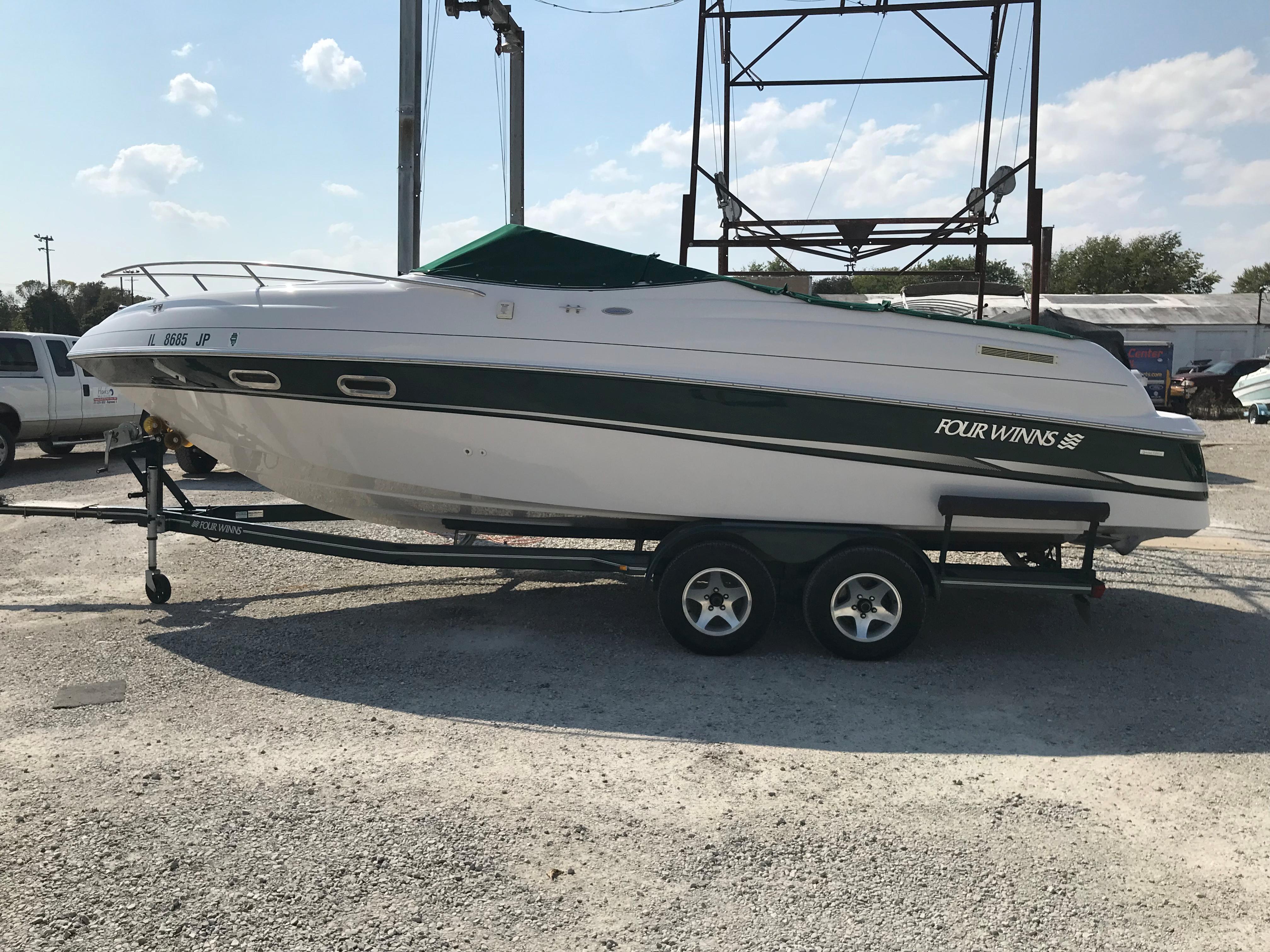 2002 Four Winns 245 Sundowner