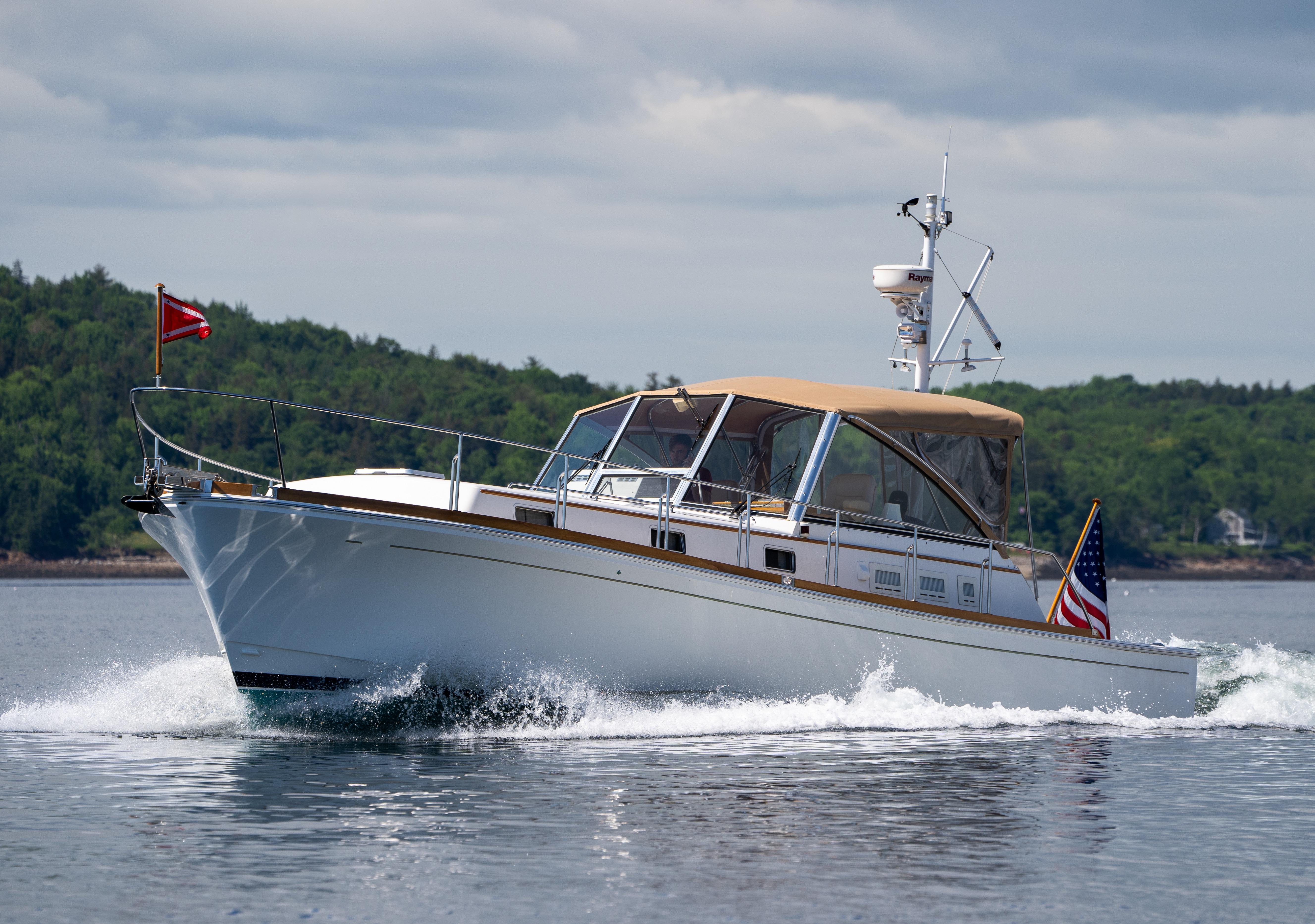 2000 Grand Banks 43 Eastbay EX