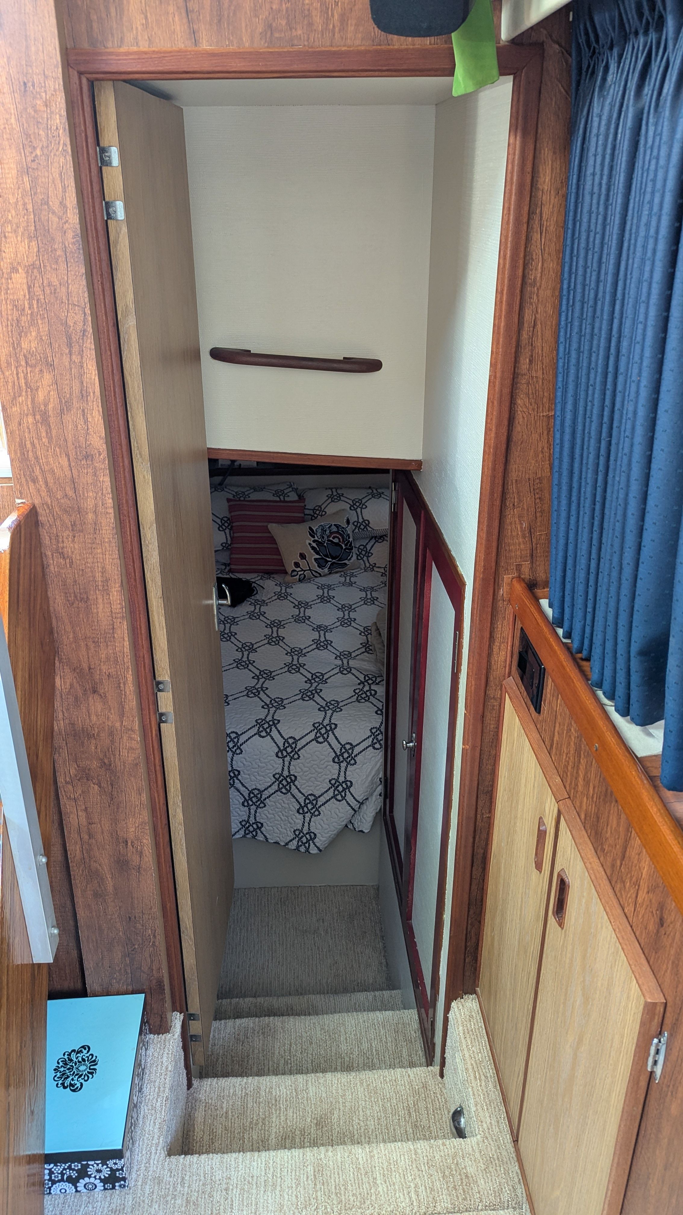 1975 Bertram 42 Motor Yacht - 21