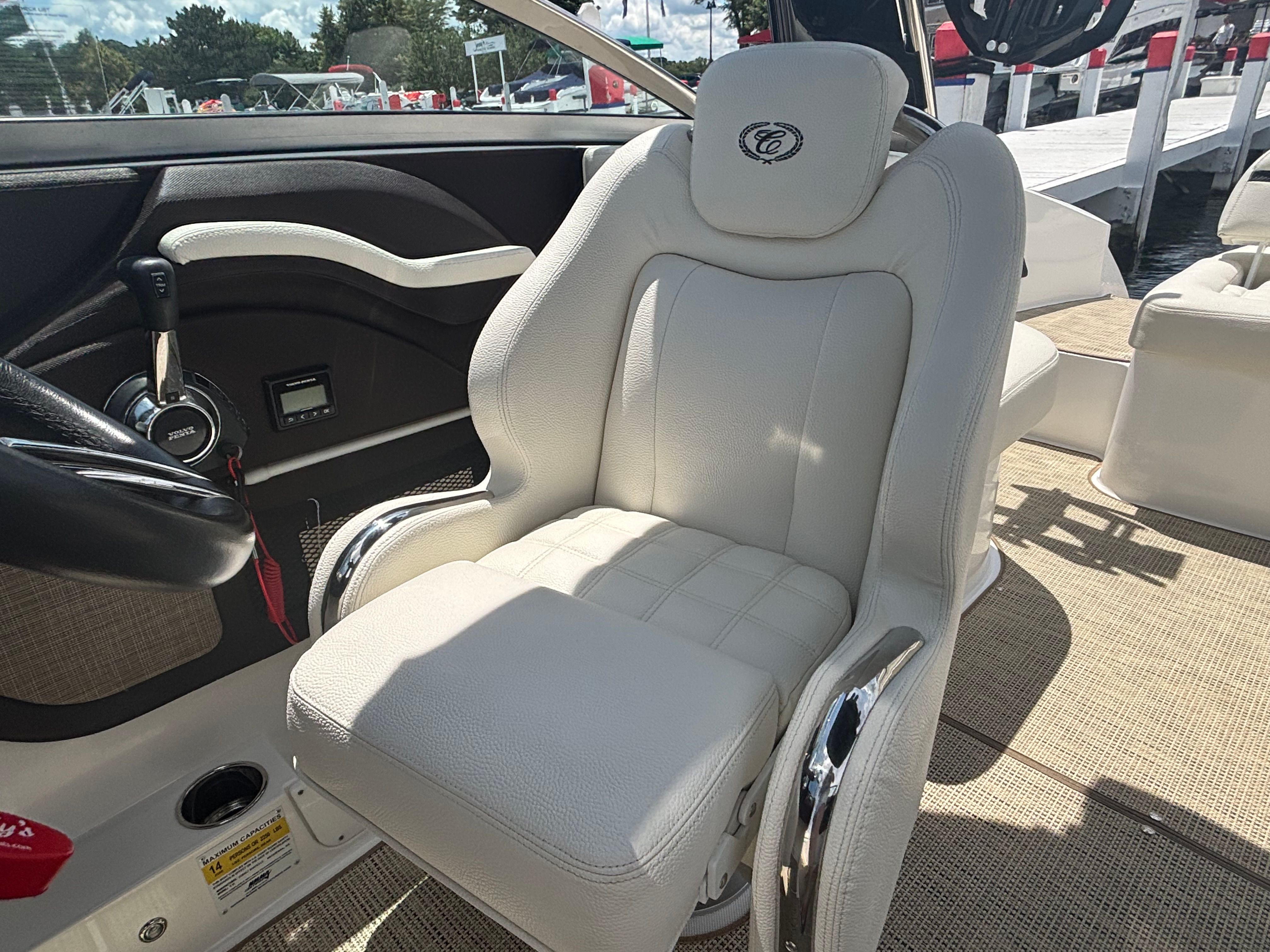 2019 Cobalt R5 Surf - 10