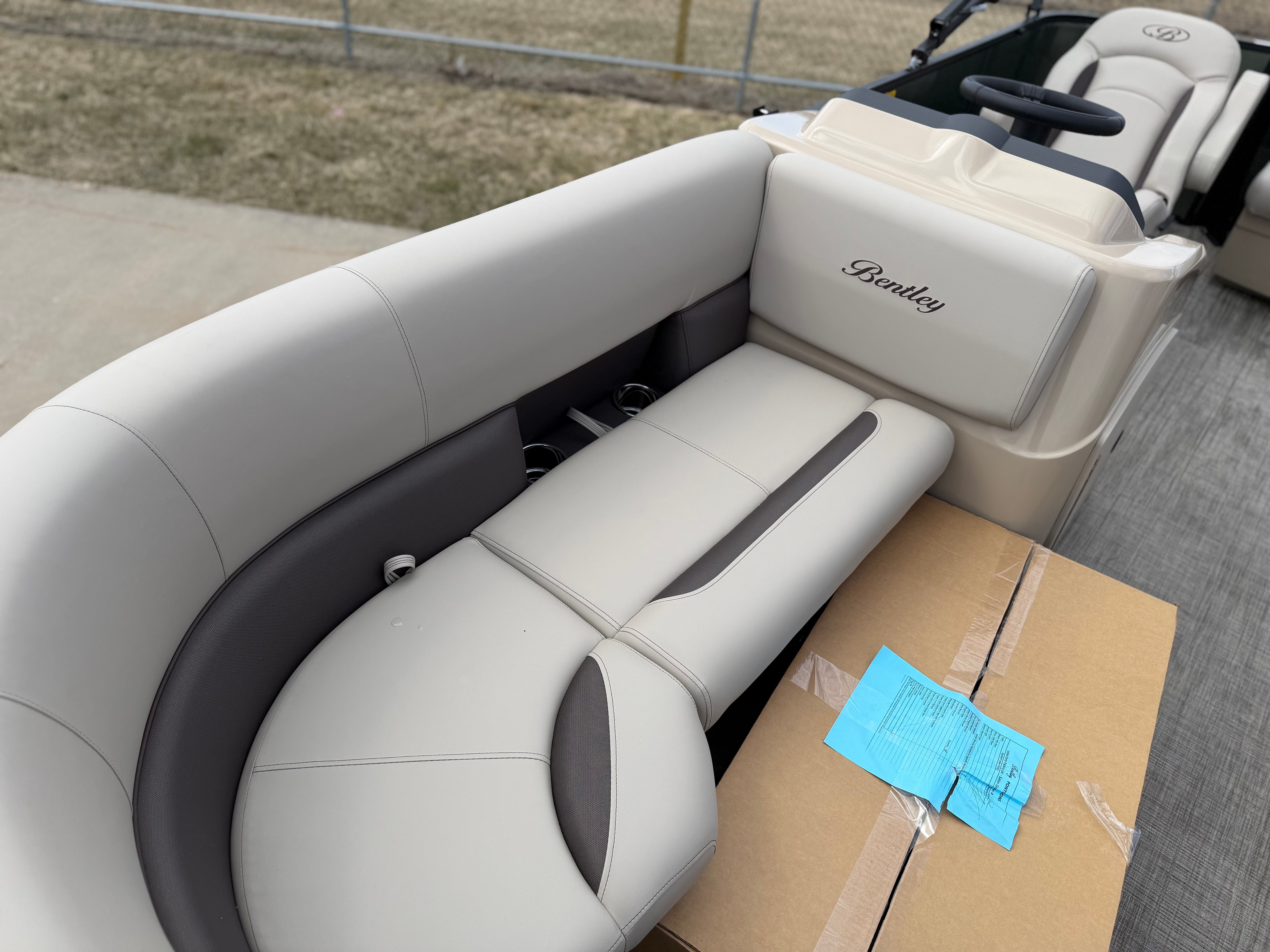 2026 Bentley Pontoons LE 160 CR - 6