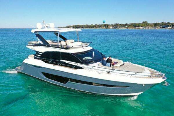 2020 Fairline Squadron