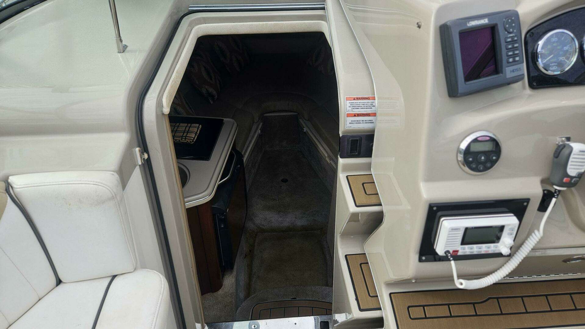 2008 Sea Ray 240 Sundancer - Image 17