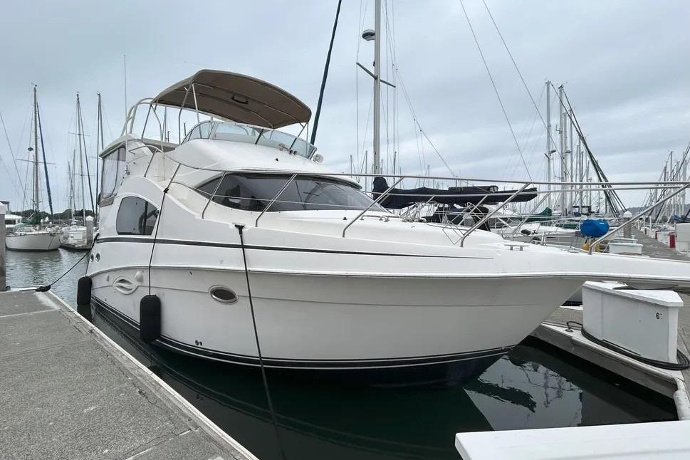2003 Silverton 35 Motor Yacht