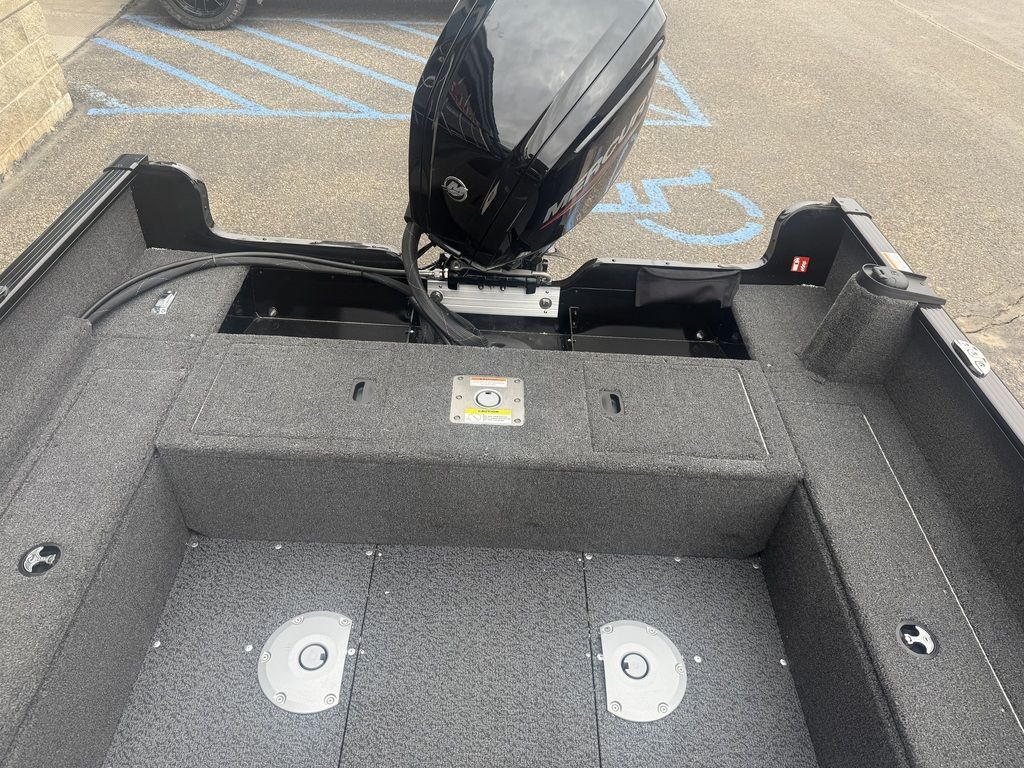2026 Lund 1650 rebel xl blackout - 7