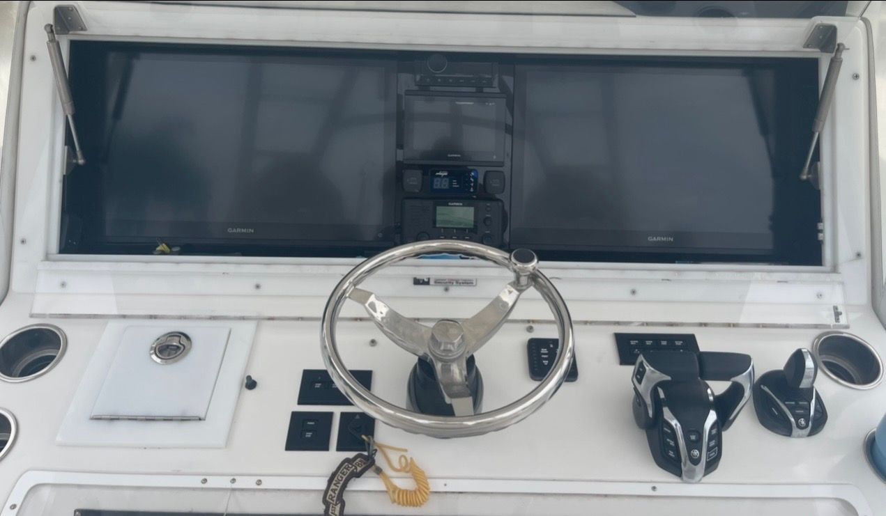 2017 SeaHunter Center Console - 10