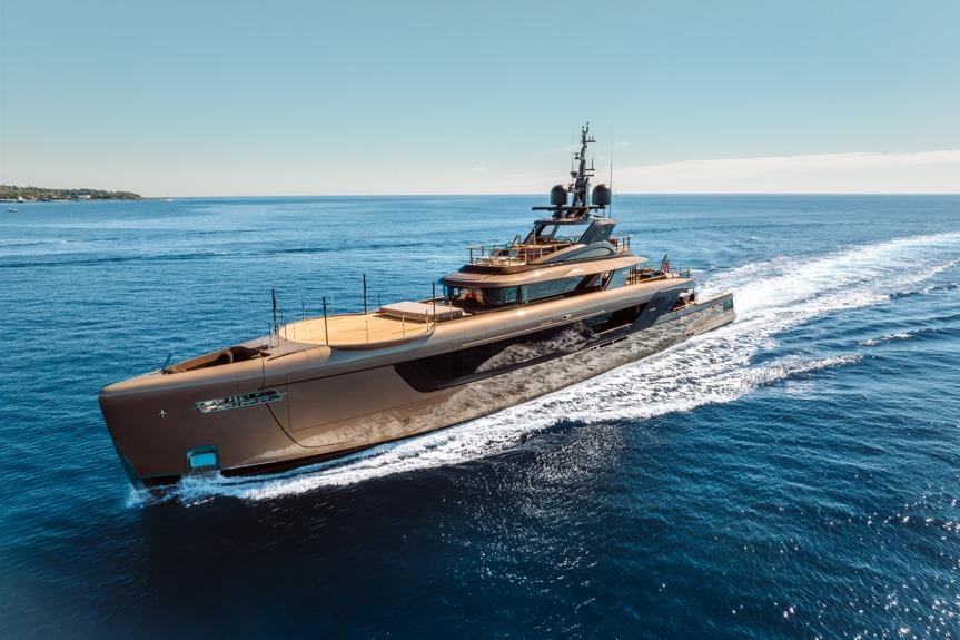 2025 Admiral Custom